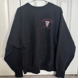 Vintage Washington College (MD) sweatshirt.